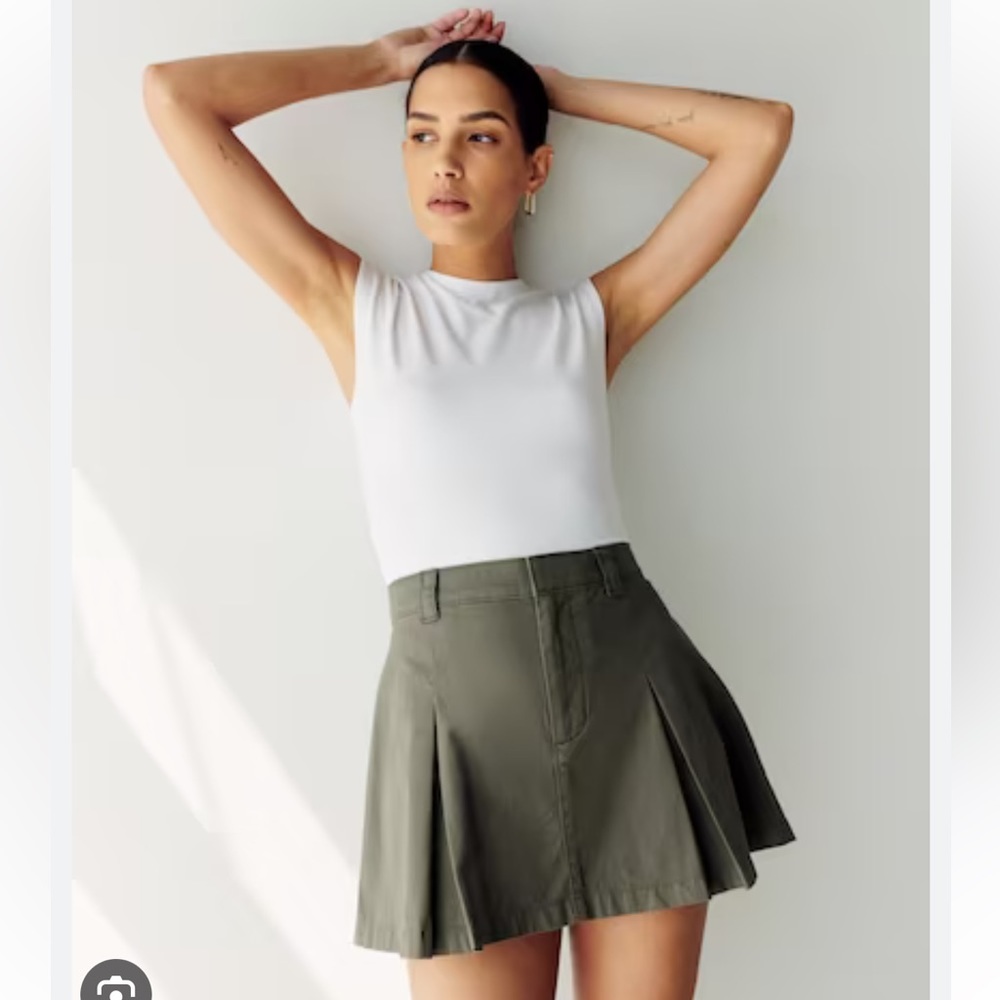 Abercrombie Pleated Chino Skort